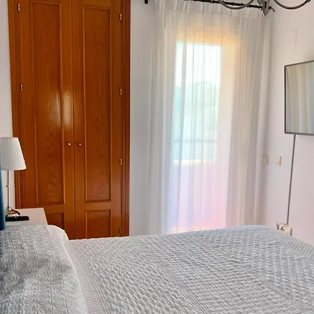 - Alicate Beachfront Apartment- 8 Apartment Marbella